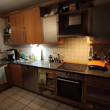 Funktionales In Ruhiger Lage, Dennoch In 25 Min In Hh *